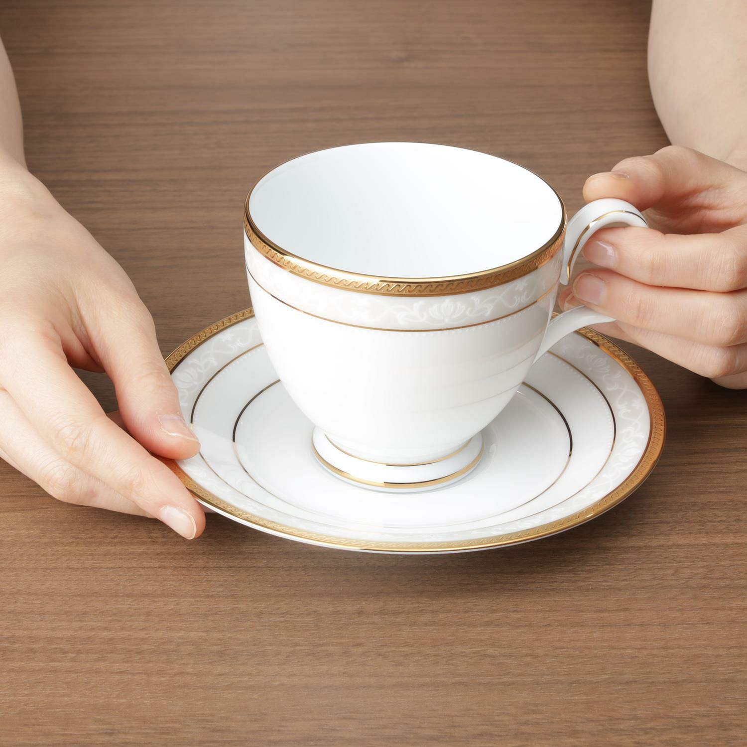 ハンプシャーゴールド カップ&ソーサー(5客) | ノリタケ食器公式