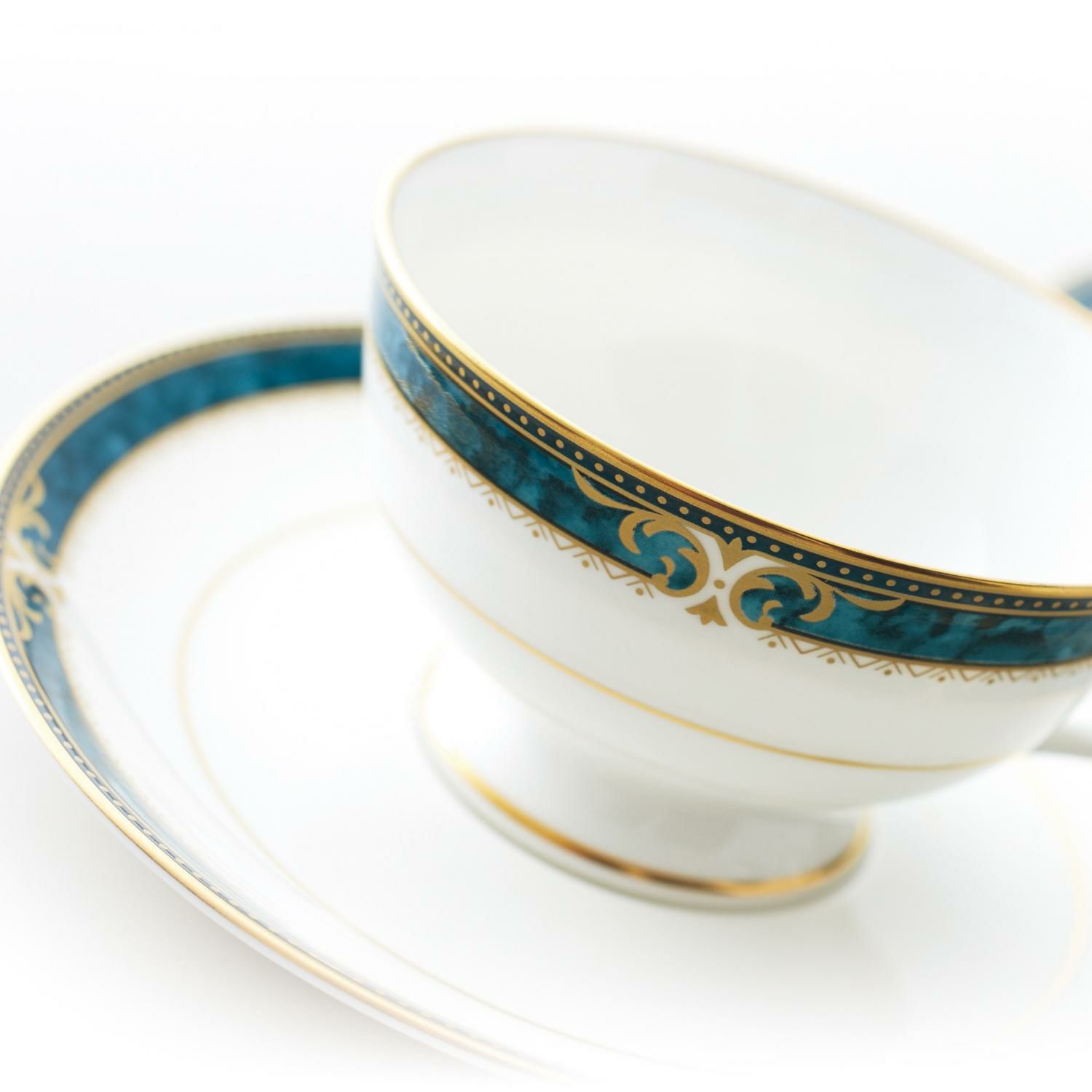 エセックスコート カップ&ソーサーペア | ノリタケ食器公式オンライン