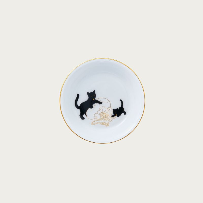 大倉陶器の黒猫の小皿 Amazon | 大倉陶園 黒猫親子 -縁起物語- 豆皿 その2「金魚