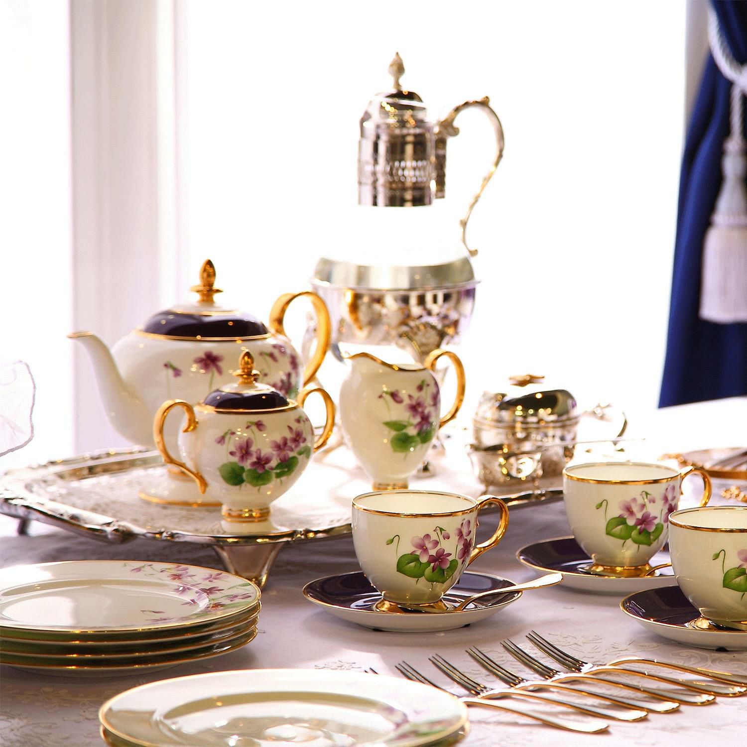 受注後3～5ヶ月でお届け】すみれ 21.5cmプレート | ノリタケ食器公式