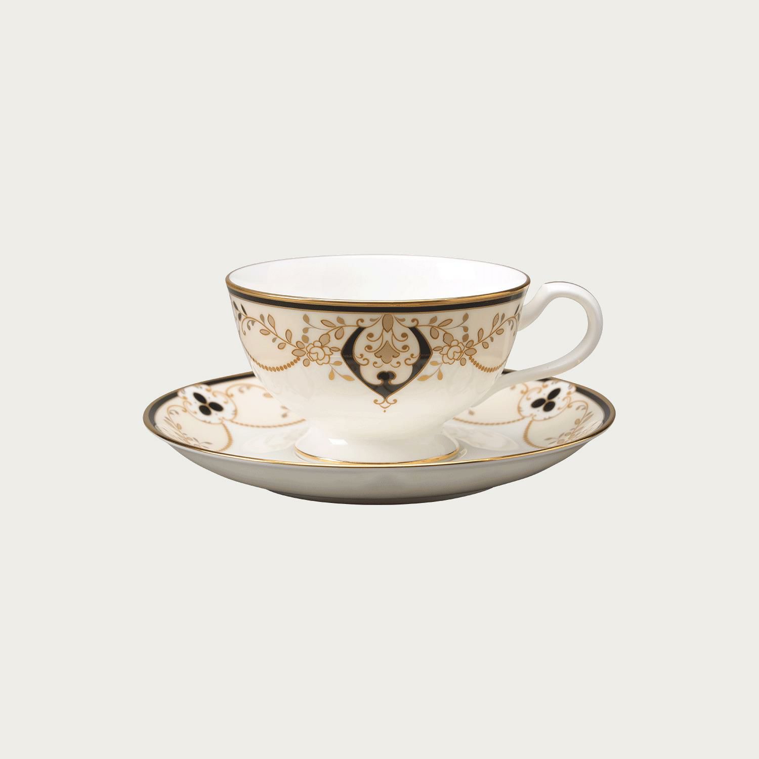 Noritake ノリタケ 黒釉 金彩 菊紋 煤け カップ＆ソーサー
