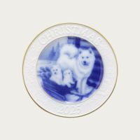 大倉陶園　クリスマスプレート　5枚セット 大倉陶園］2025年クリスマスプレート「サモエド」(皿立て付